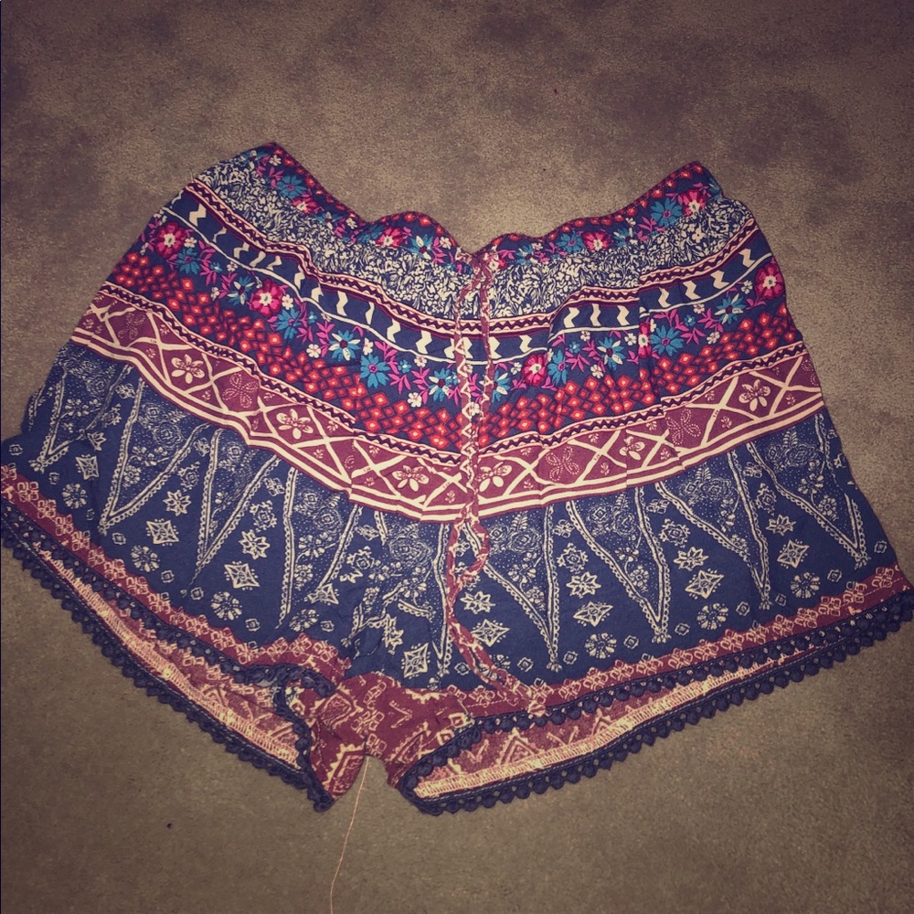 Cute tribal flowy shorts